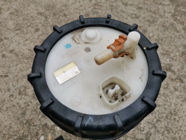 bontott HONDA FR-V Üzemanyag Szivattyú