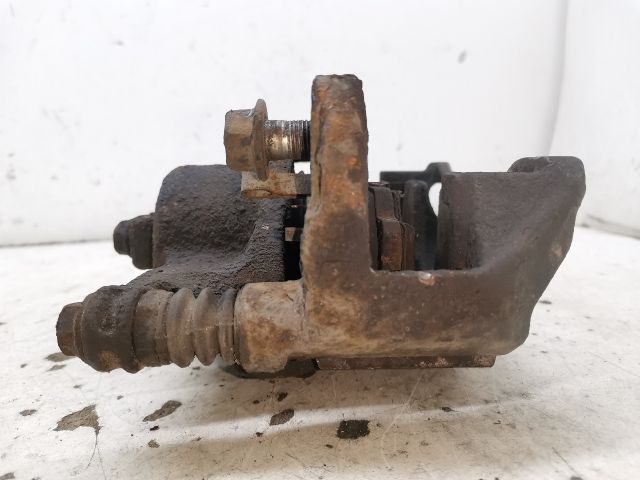 bontott HONDA FR-V Bal első Féknyereg Munkahengerrel