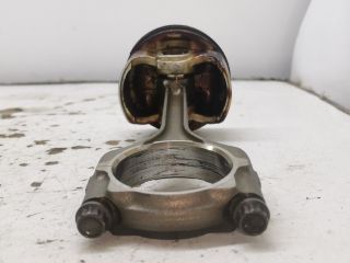 bontott HONDA FR-V Dugattyú és Hajtókar