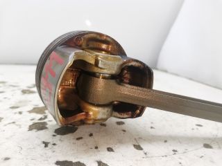 bontott HONDA FR-V Dugattyú és Hajtókar