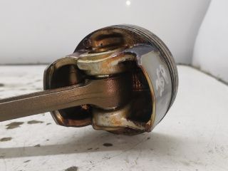 bontott HONDA FR-V Dugattyú és Hajtókar