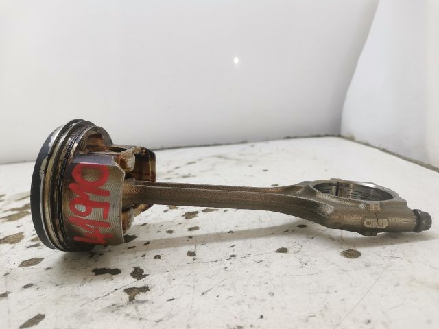 bontott HONDA FR-V Dugattyú és Hajtókar