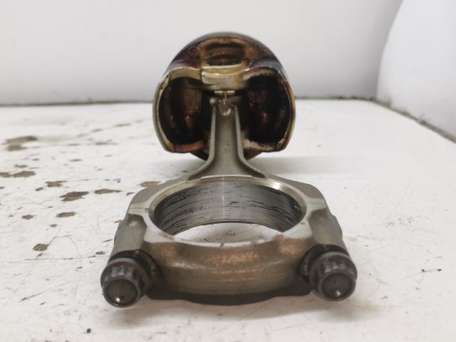 bontott HONDA FR-V Dugattyú és Hajtókar