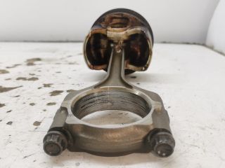 bontott HONDA FR-V Dugattyú és Hajtókar