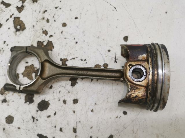 bontott HONDA FR-V Dugattyú és Hajtókar