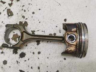 bontott HONDA FR-V Dugattyú és Hajtókar