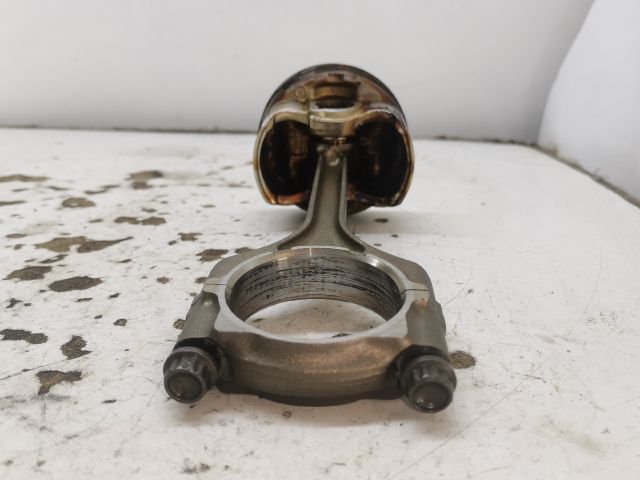 bontott HONDA FR-V Dugattyú és Hajtókar