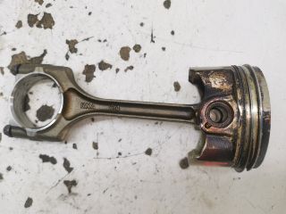 bontott HONDA FR-V Dugattyú és Hajtókar