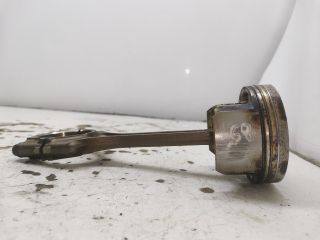 bontott HONDA FR-V Dugattyú és Hajtókar