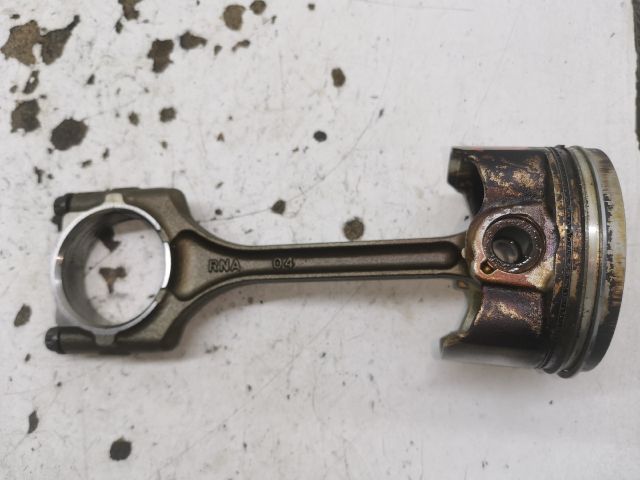 bontott HONDA FR-V Dugattyú és Hajtókar