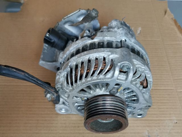 bontott HONDA FR-V Generátor