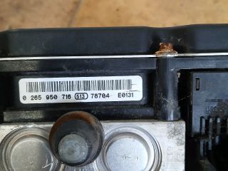 bontott HONDA FR-V ABS Kocka