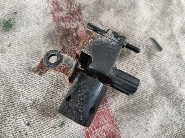 bontott HONDA FR-V Turbó Vákum Szelep