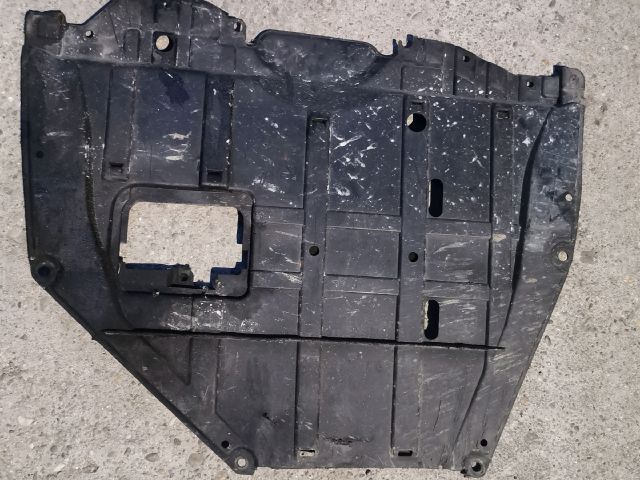 bontott HONDA FR-V Alsó Motorburkolat