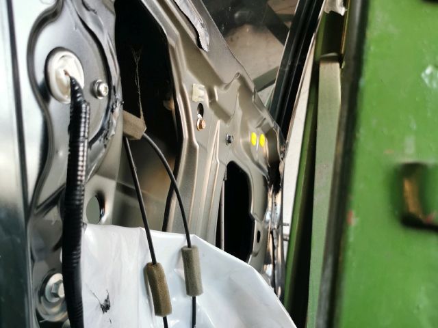 bontott HONDA FR-V Bal hátsó Ajtó (Üres lemez)