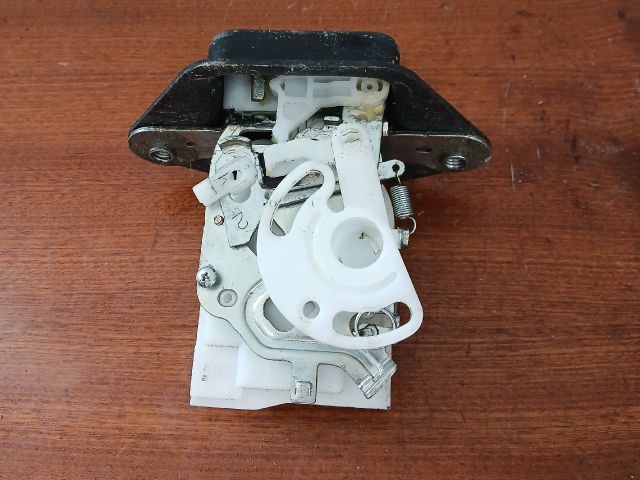 bontott HONDA FR-V Csomagtérajtó Zárszerkezet