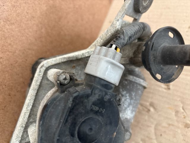 bontott HONDA FR-V Első Ablaktörlő Szerkezet Motorral