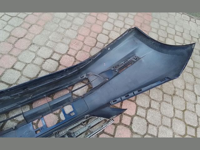 bontott HONDA FR-V Első Lökhárító (Részeivel)