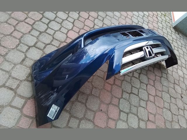 bontott HONDA FR-V Első Lökhárító (Részeivel)