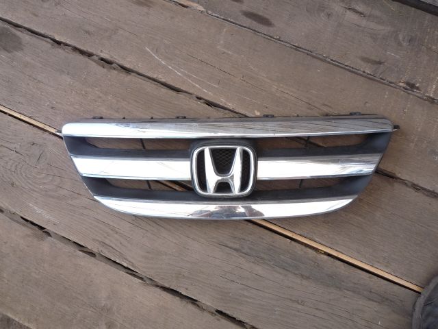 bontott HONDA FR-V Hűtőrács