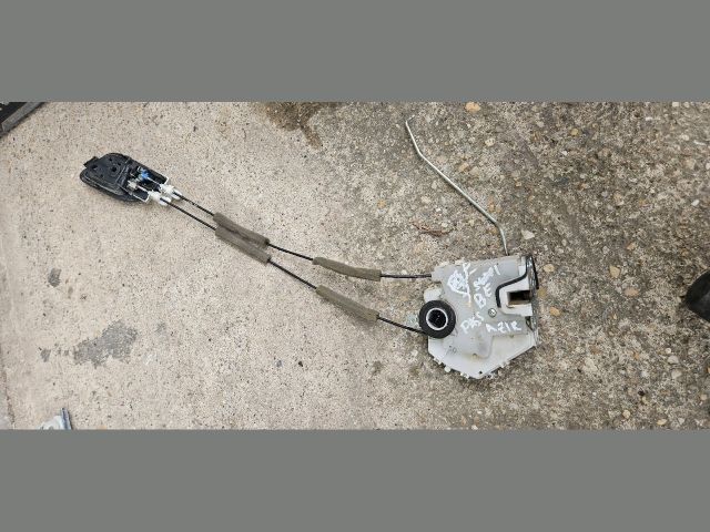 bontott HONDA FR-V Jobb első Központizár Motor