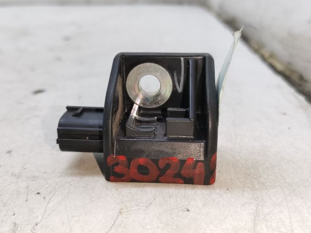 bontott HONDA FR-V Jobb első Oldal Ütközés Érzékelő