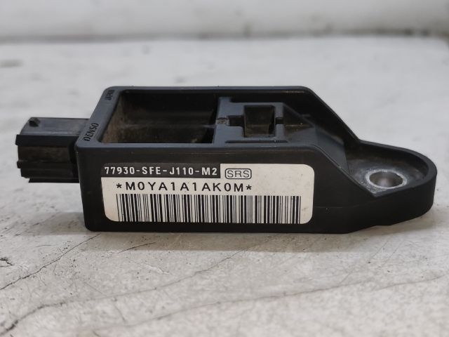 bontott HONDA FR-V Jobb első Ütközés Érzékelő (Homlokfalon)