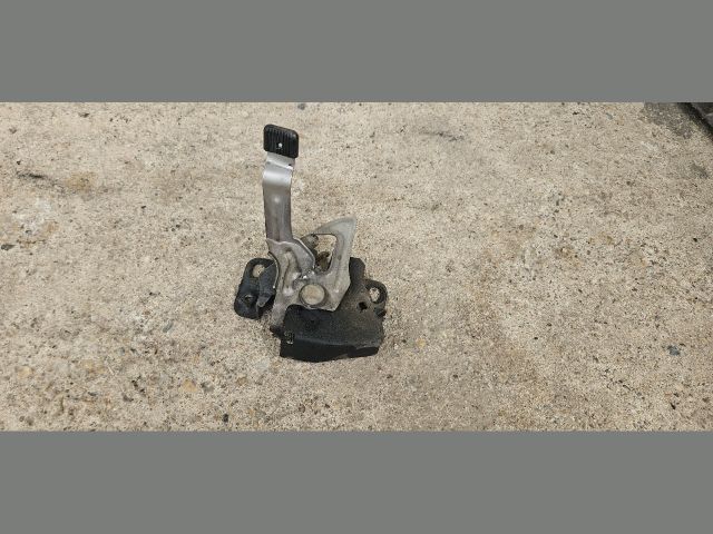 bontott HONDA FR-V Motorháztető Zárszerkezet