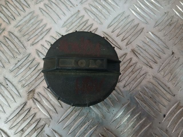 bontott HONDA HR-V Tanksapka