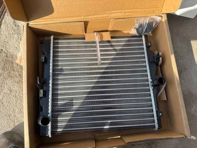 bontott HONDA HR-V Vízhűtő Radiátor (Nem klímás)