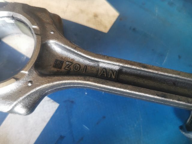 bontott HONDA HR-V Dugattyú és Hajtókar