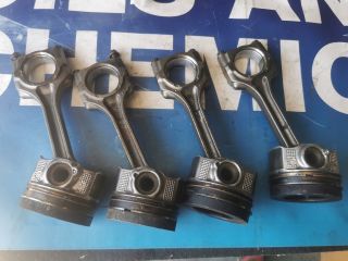 bontott HONDA HR-V Dugattyú és Hajtókar