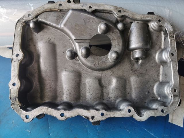 bontott HONDA HR-V Olajteknő