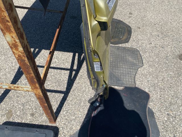 bontott HONDA HR-V Bal első Ajtó (Részeivel)