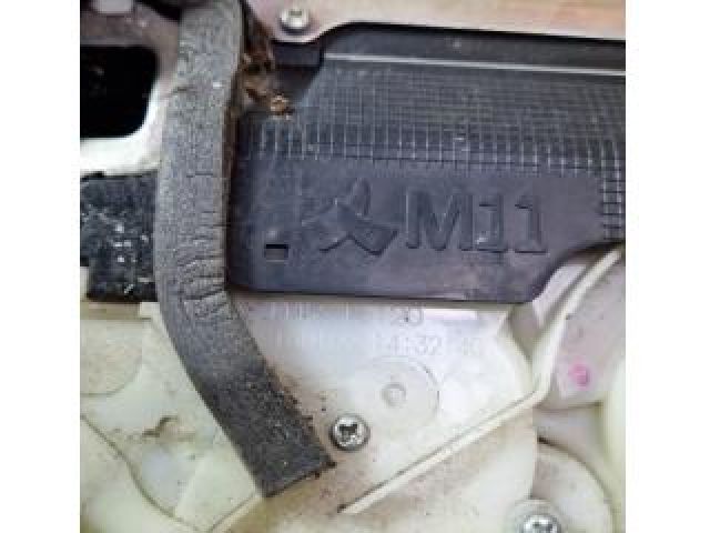 bontott HONDA HR-V Bal hátsó Ajtózár