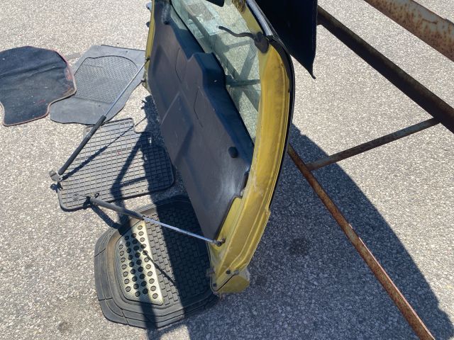 bontott HONDA HR-V Csomagtérajtó (Részeivel)