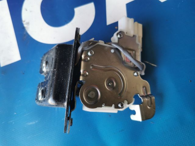 bontott HONDA HR-V Csomagtérajtó Zárszerkezet