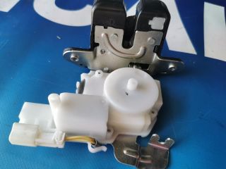 bontott HONDA HR-V Csomagtérajtó Zárszerkezet