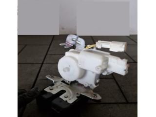 bontott HONDA HR-V Csomagtérajtó Zárszerkezet