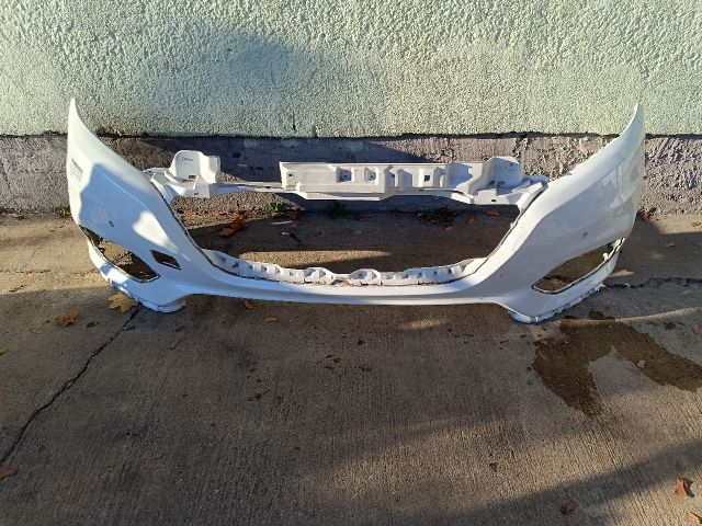 bontott HONDA HR-V Első Lökhárító (Részeivel)