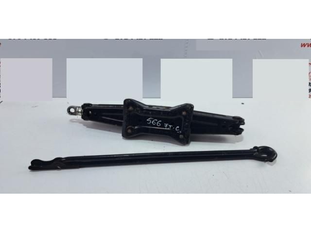 bontott HONDA HR-V Emelő