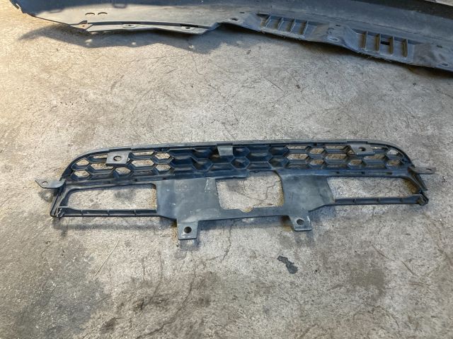 bontott HONDA HR-V Hűtőrács