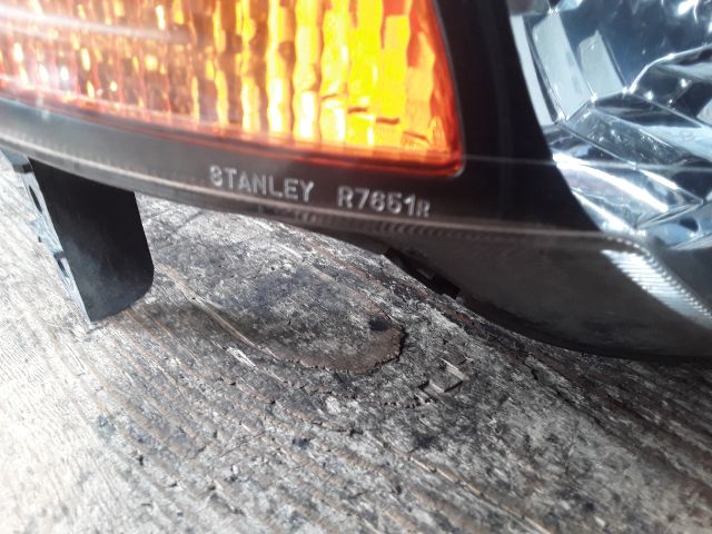 bontott HONDA HR-V Jobb Fényszóró