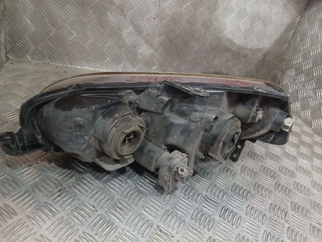 bontott HONDA HR-V Jobb Fényszóró