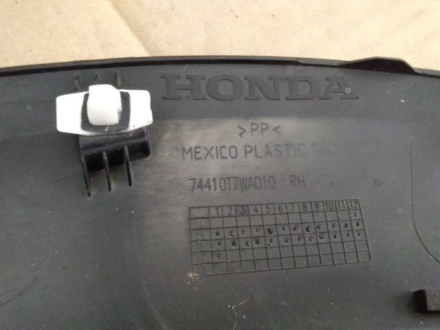 bontott HONDA HR-V Jobb hátsó Sárvédő Díszléc