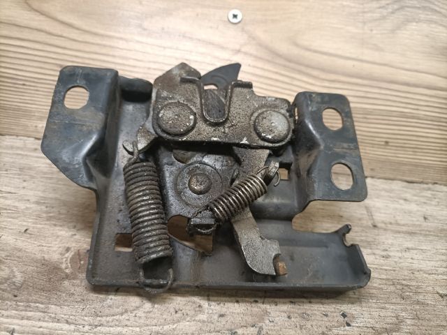 bontott HONDA HR-V Motorháztető Zárszerkezet