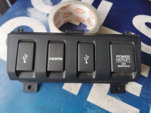 bontott HONDA HR-V USB Aljzat