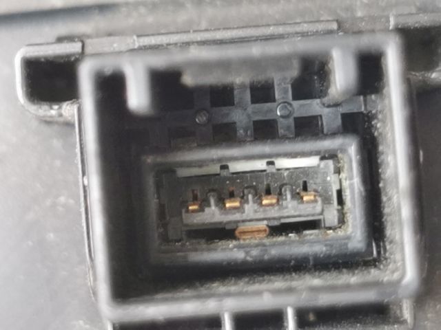 bontott HONDA HR-V USB Aljzat