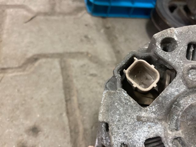 bontott HONDA JAZZ Generátor