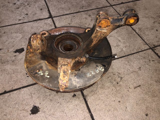 bontott HONDA JAZZ Jobb első Csonkállvány Kerékaggyal